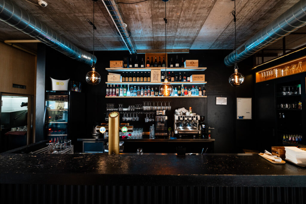 Bar a police enoteky v IL Morso