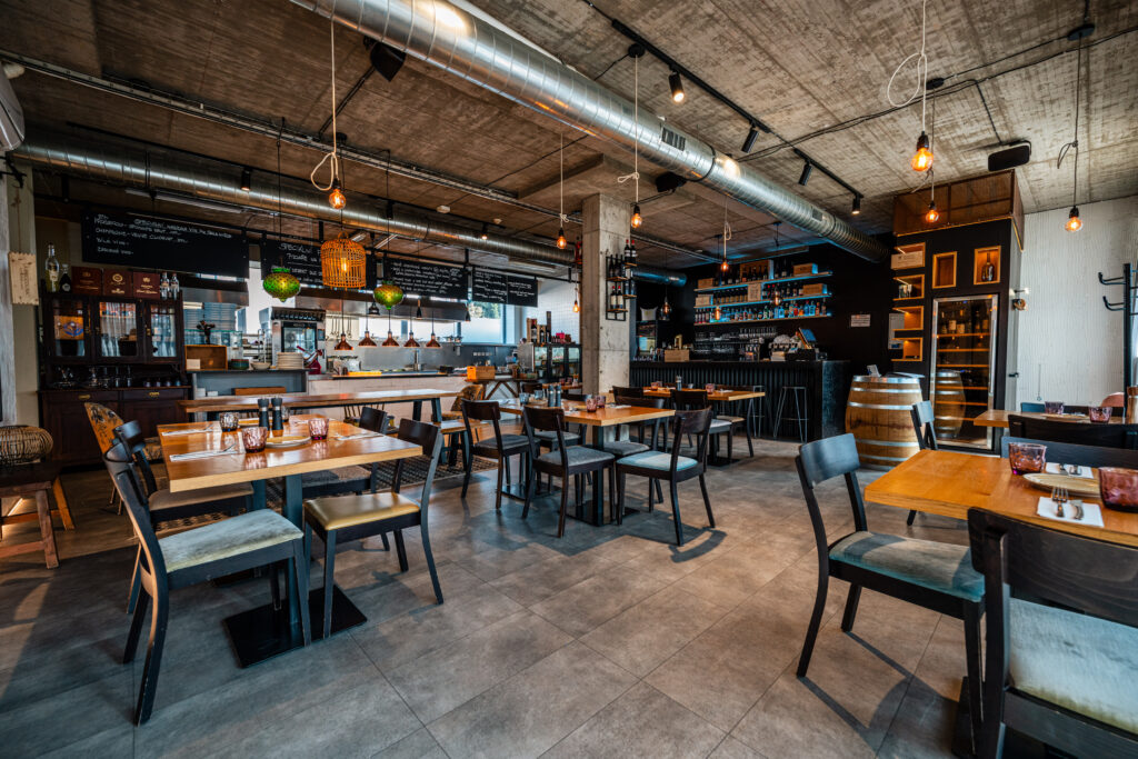 Hlavní sál italské restaurace IL Morso